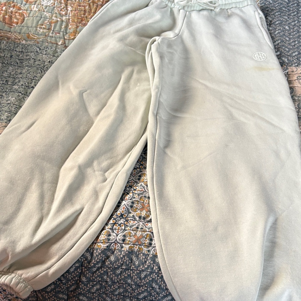 Women's Light Gray Fleece Joggers with Elastic Waist